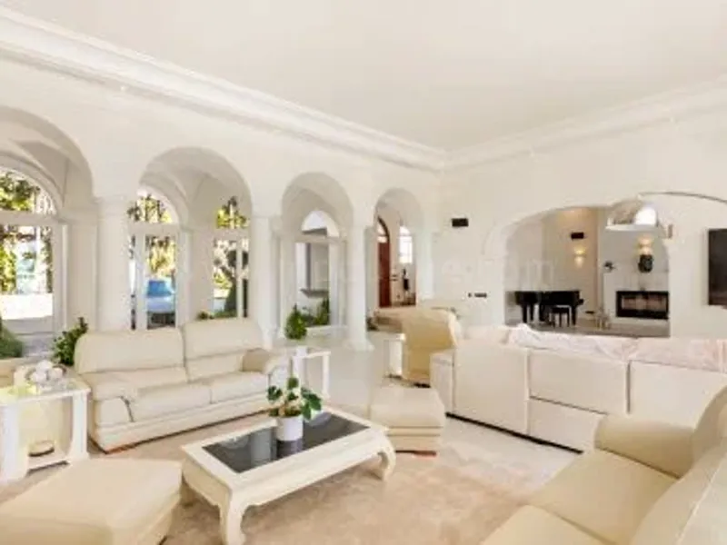 Luxury Villa in La Zagaleta with Sea-Views