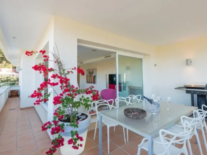 Beachfront apartment on the New Golden Mile of Estepona!
