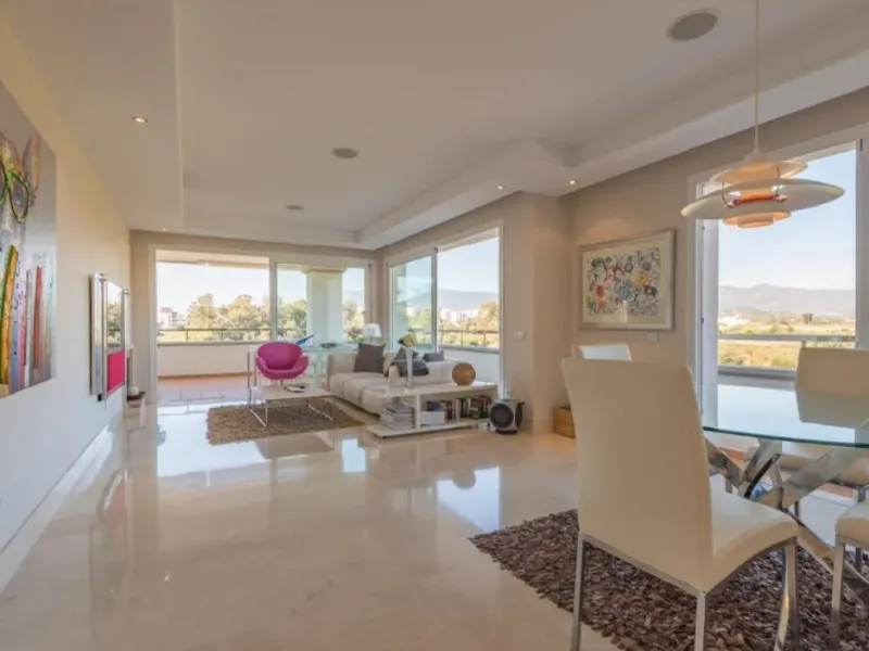 Beachfront apartment on the New Golden Mile of Estepona!