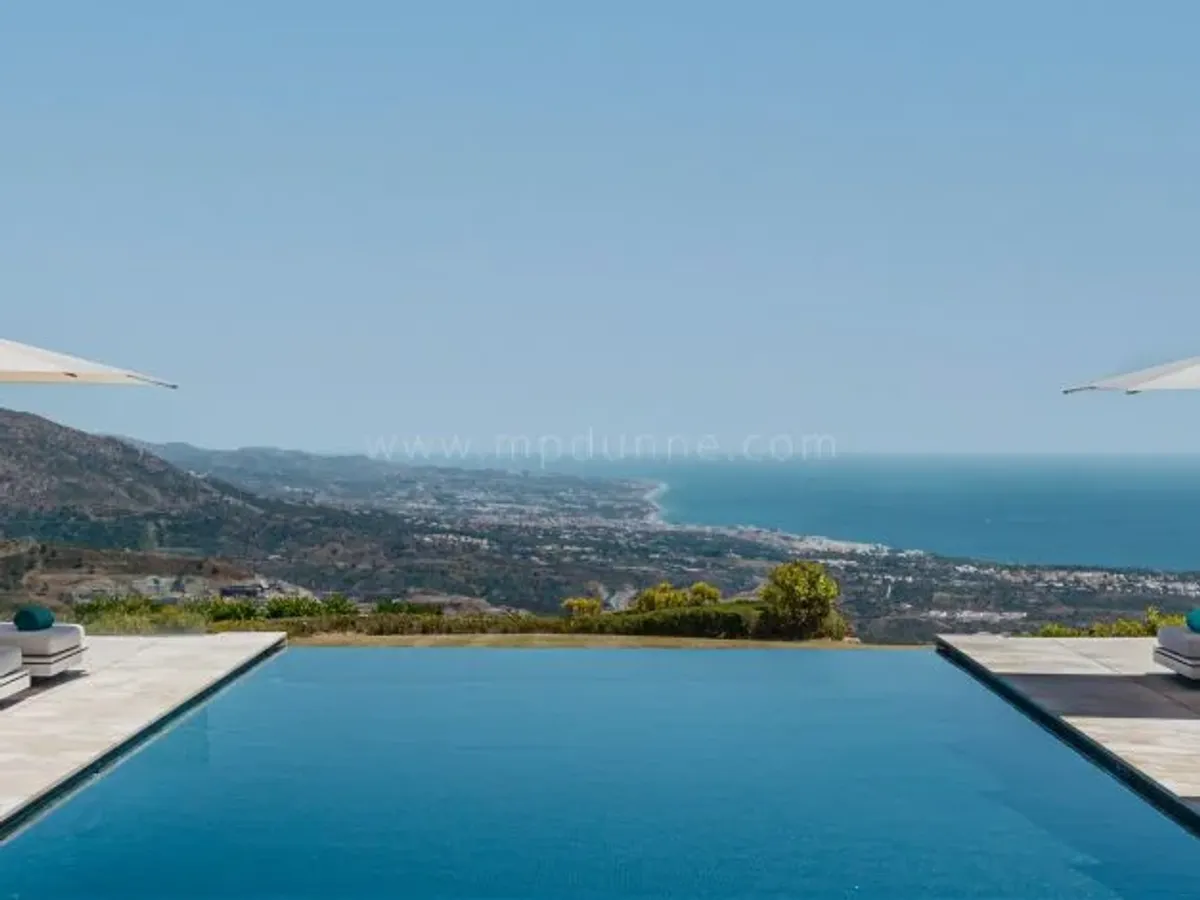 Casa Valentino: Modern Luxury Villa with Panoramic Views in La Zagaleta