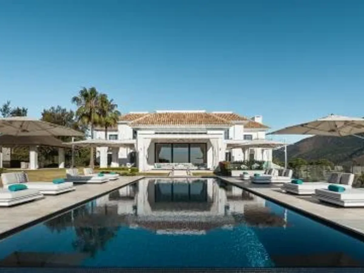 Casa Valentino: Modern Luxury Villa with Panoramic Views in La Zagaleta