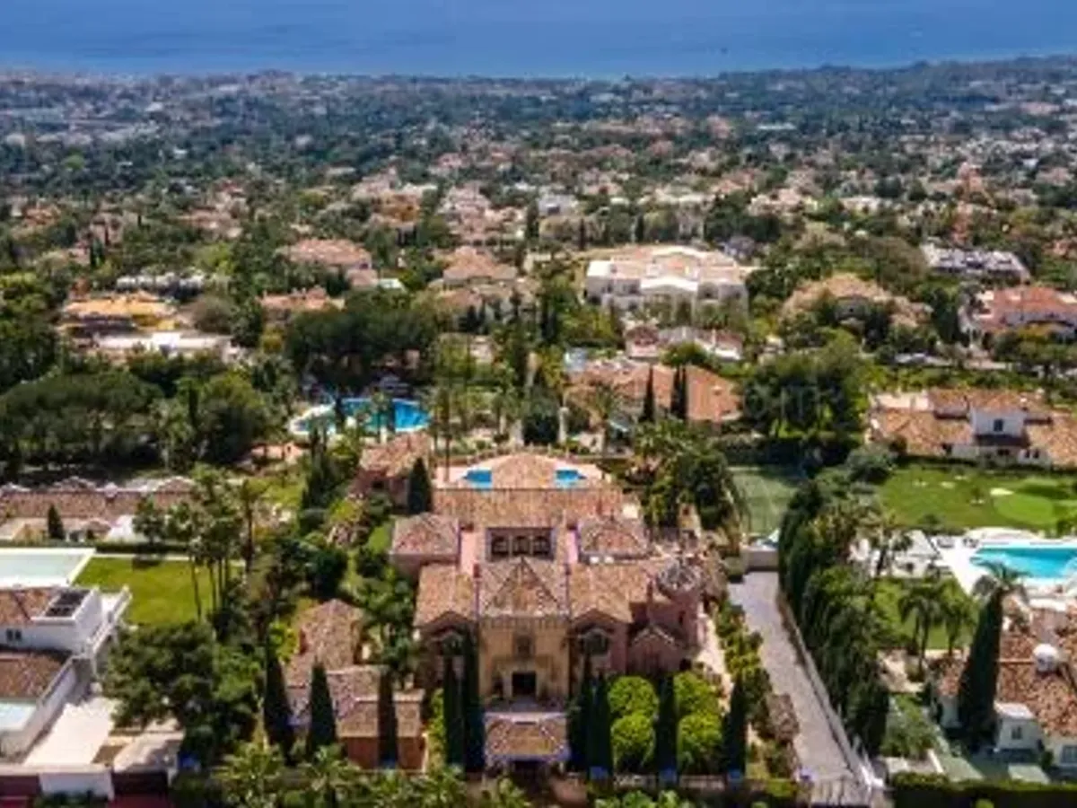 Casa Medusa - Grand Sea View Villa, Sierra Blanca Marbella