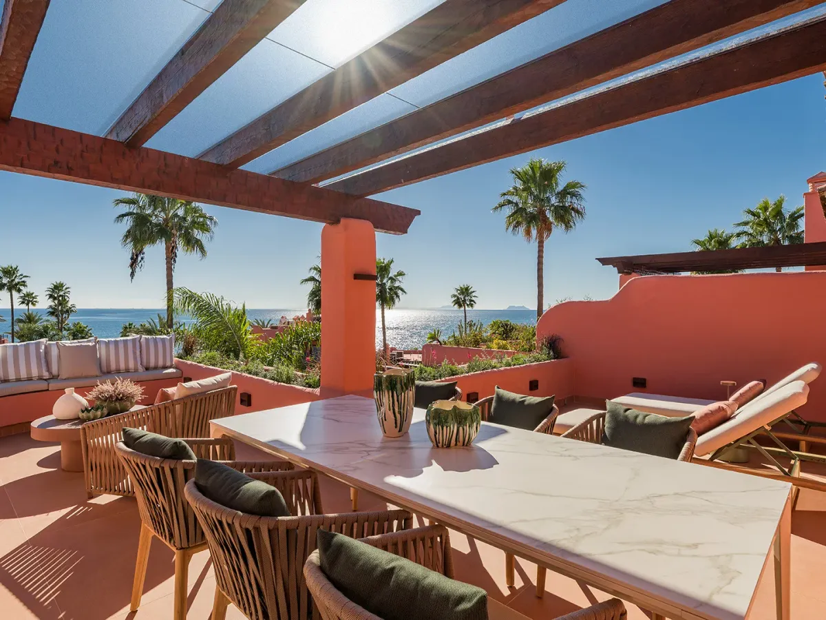 Beachfront Bliss – Luxury Living with Resort-Style Amenities in Cabo Bermejo