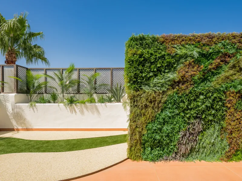 Exquisite duplex penthouse front line to the beach near Estepona town!