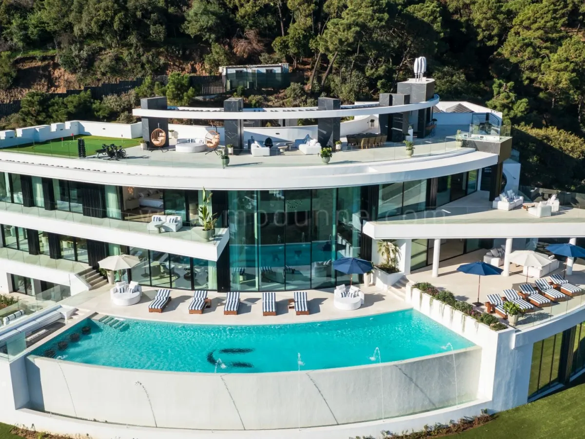 Exclusive Luxury Modern Villa in La Zagaleta, Marbella