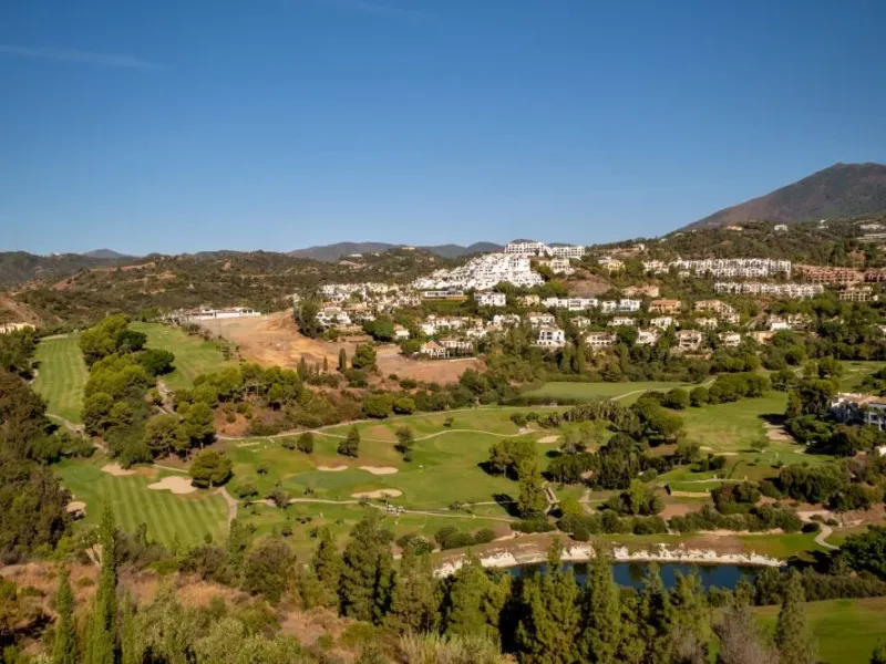 A Thoughtfully Renovated Luxury Townhouse in the Hills of Benahavís