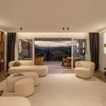 A Thoughtfully Renovated Luxury Townhouse in the Hills of Benahavís 4