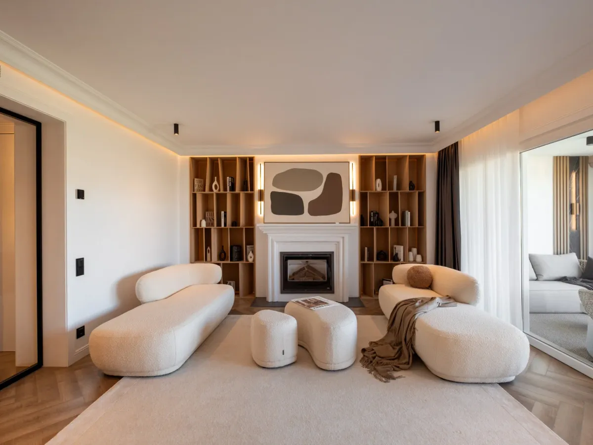 A Thoughtfully Renovated Luxury Townhouse in the Hills of Benahavís