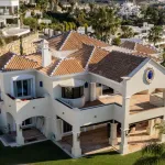 Villa Haveli – Traditional Villa with Sea Views in La Alquería, Benahavís 3