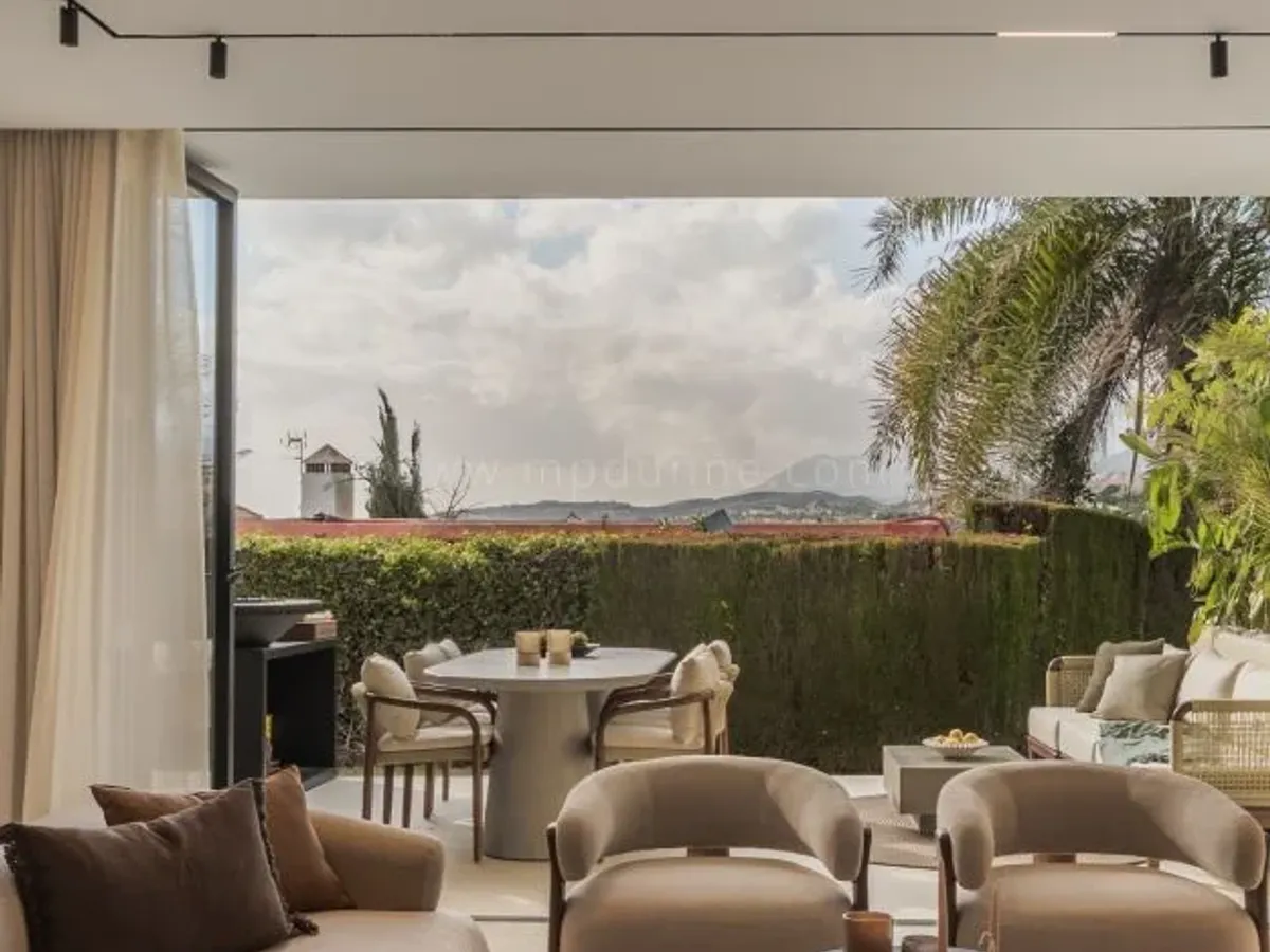 Three-Bedroom Townhouse with Rooftop Terrace in Aloha, Marbella