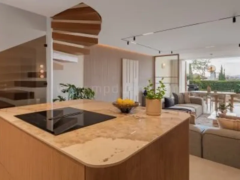 Elegant Townhouse Aloha, Nueva Andalucía