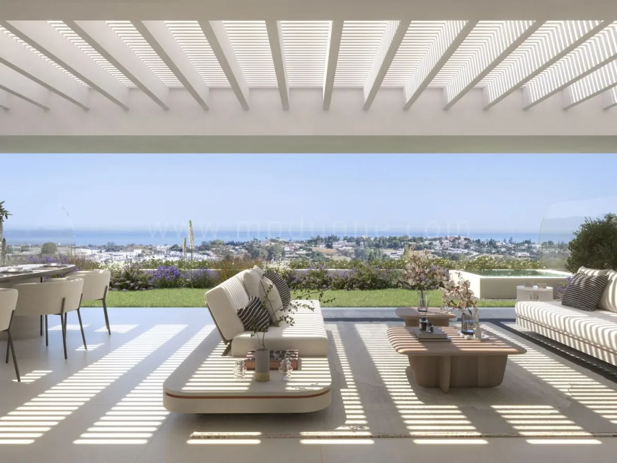 Luxury Two-Level Penthouse with Private Solarium Pool in Benahavís