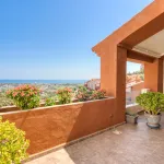 South-Facing Townhouse with Stunning Sea Views in Los Jaralillos, El Paraíso, Benahavís 12