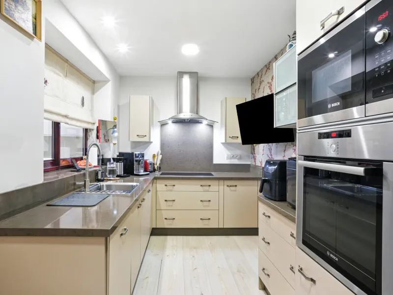 South-Facing Townhouse with Stunning Sea Views in Los Jaralillos, El Paraíso, Benahavís