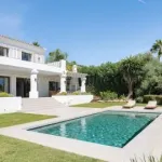 Villa Rosalia, Contemporary Sea-View Villa in Nueva Andalucía, Marbella 13