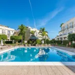 Panoramic Views & Luxury Living in Aloha Gardens, Nueva Andalucía 3