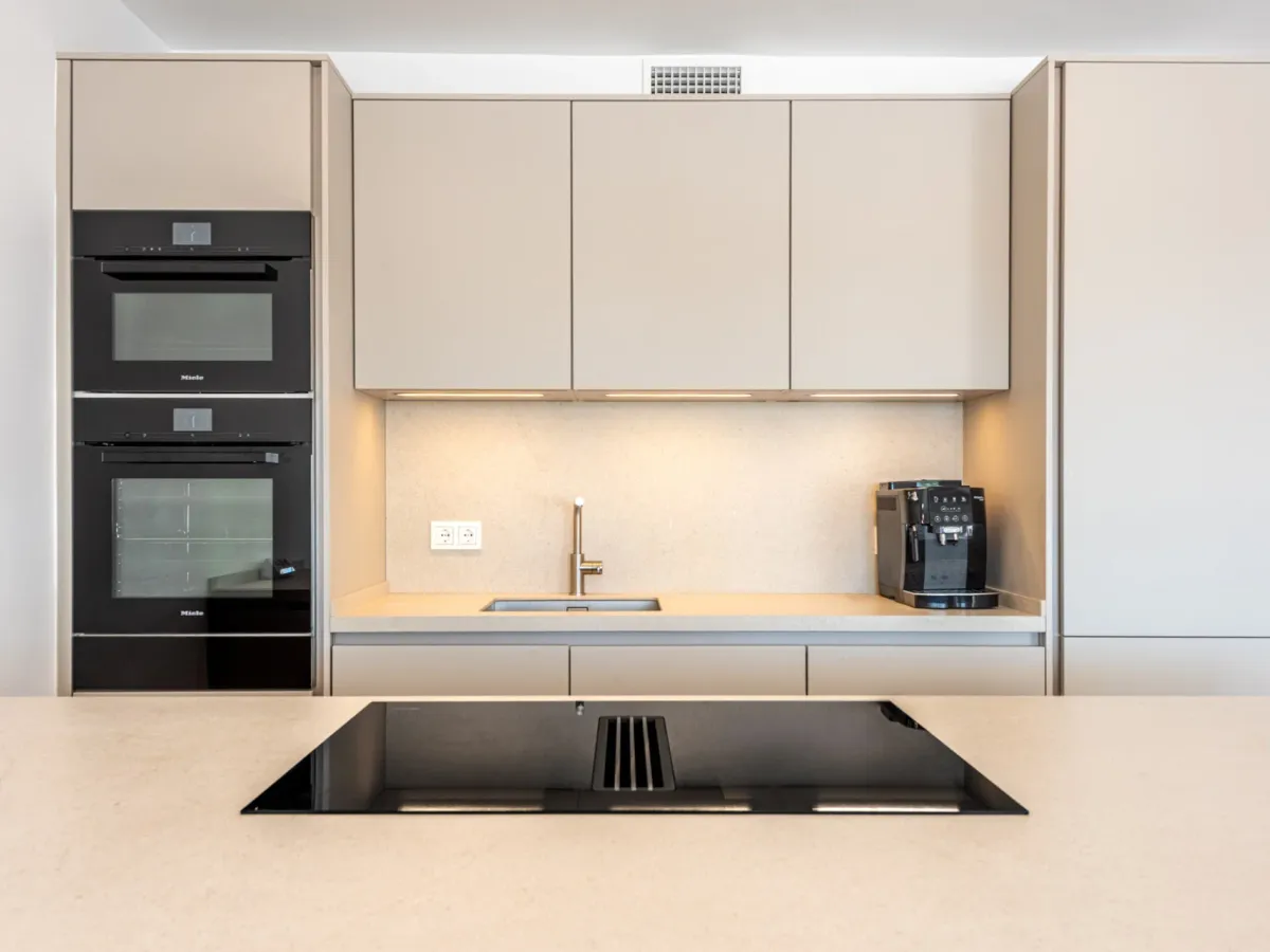 Panoramic Views & Luxury Living in Aloha Gardens, Nueva Andalucía