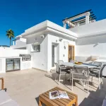 Panoramic Views & Luxury Living in Aloha Gardens, Nueva Andalucía 9