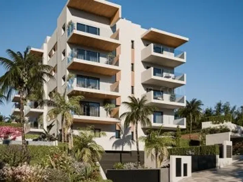 Two-Bedroom Apartment in Las Mesas, Estepona