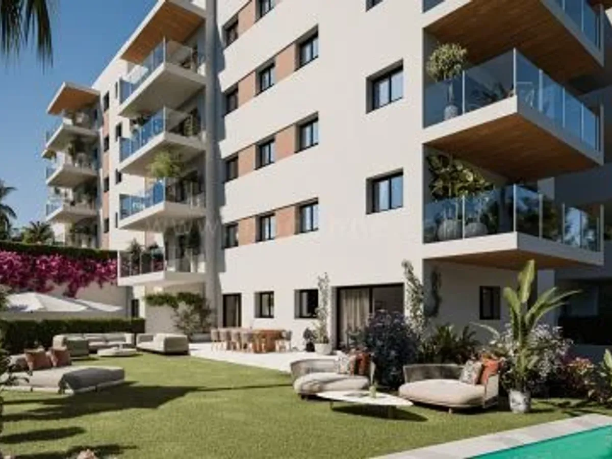 Two-Bedroom Apartment in Las Mesas, Estepona