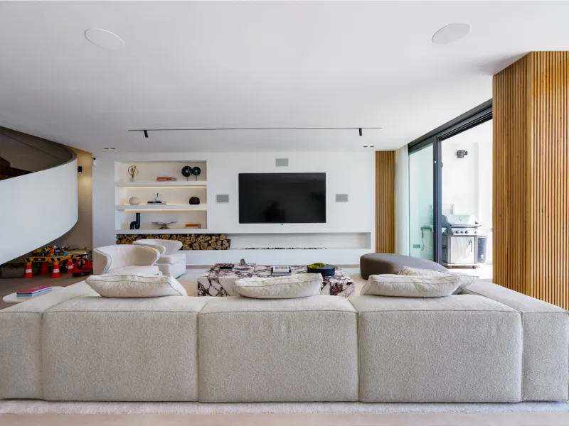 Elegant Renovated Townhouse on Frontline La Quinta Golf with Spectacular Views