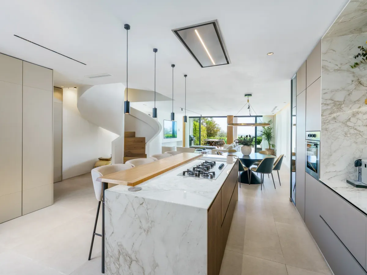 Elegant Renovated Townhouse on Frontline La Quinta Golf with Spectacular Views