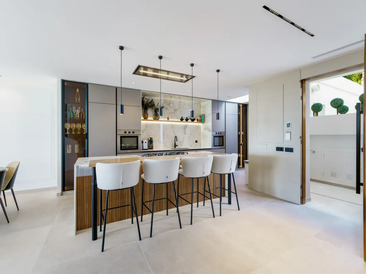 Elegant Renovated Townhouse on Frontline La Quinta Golf with Spectacular Views