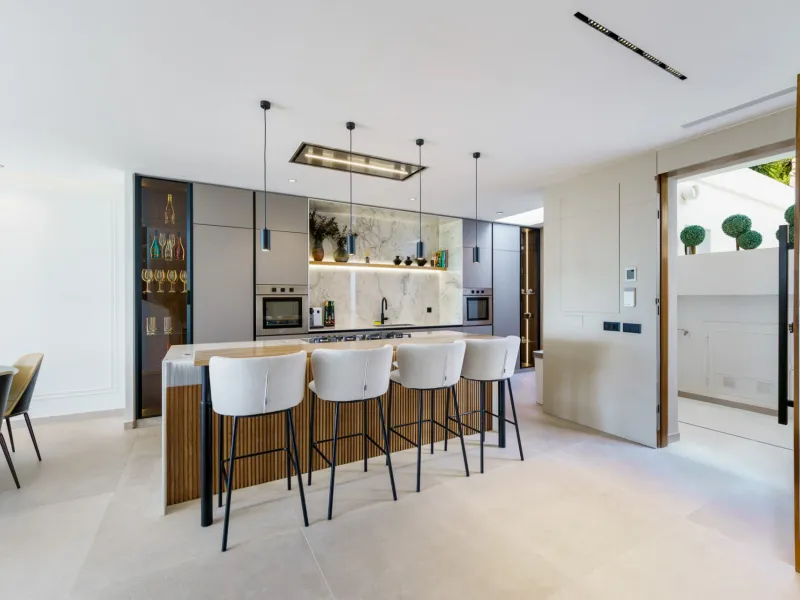 Elegant Renovated Townhouse on Frontline La Quinta Golf with Spectacular Views