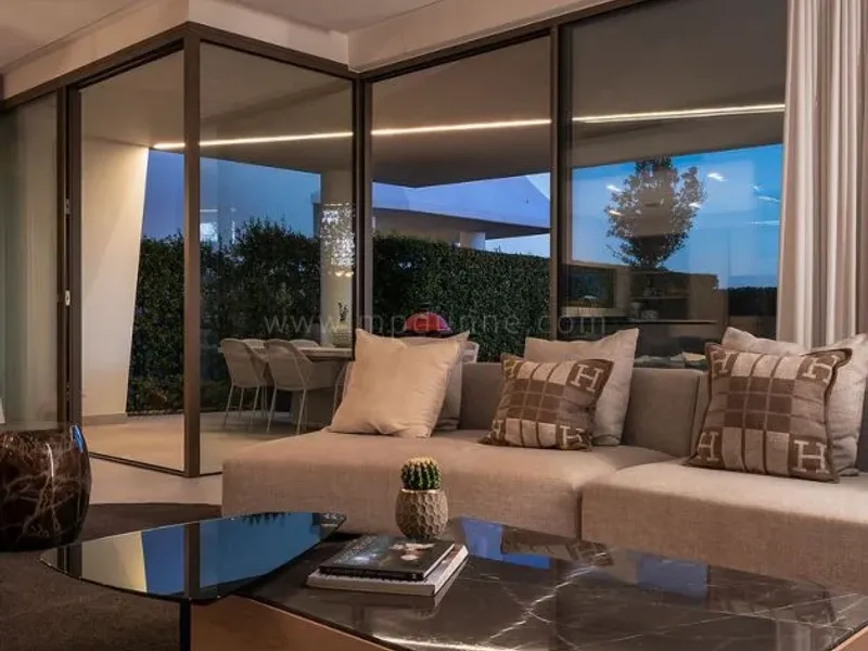 Stunning Semi-Detached Property with Panoramic Views