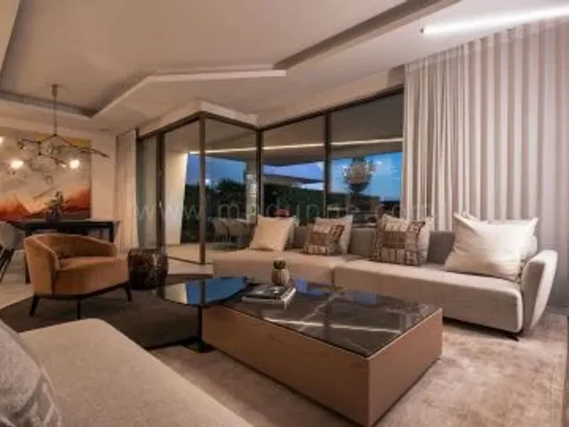 Stunning Semi-Detached Property with Panoramic Views