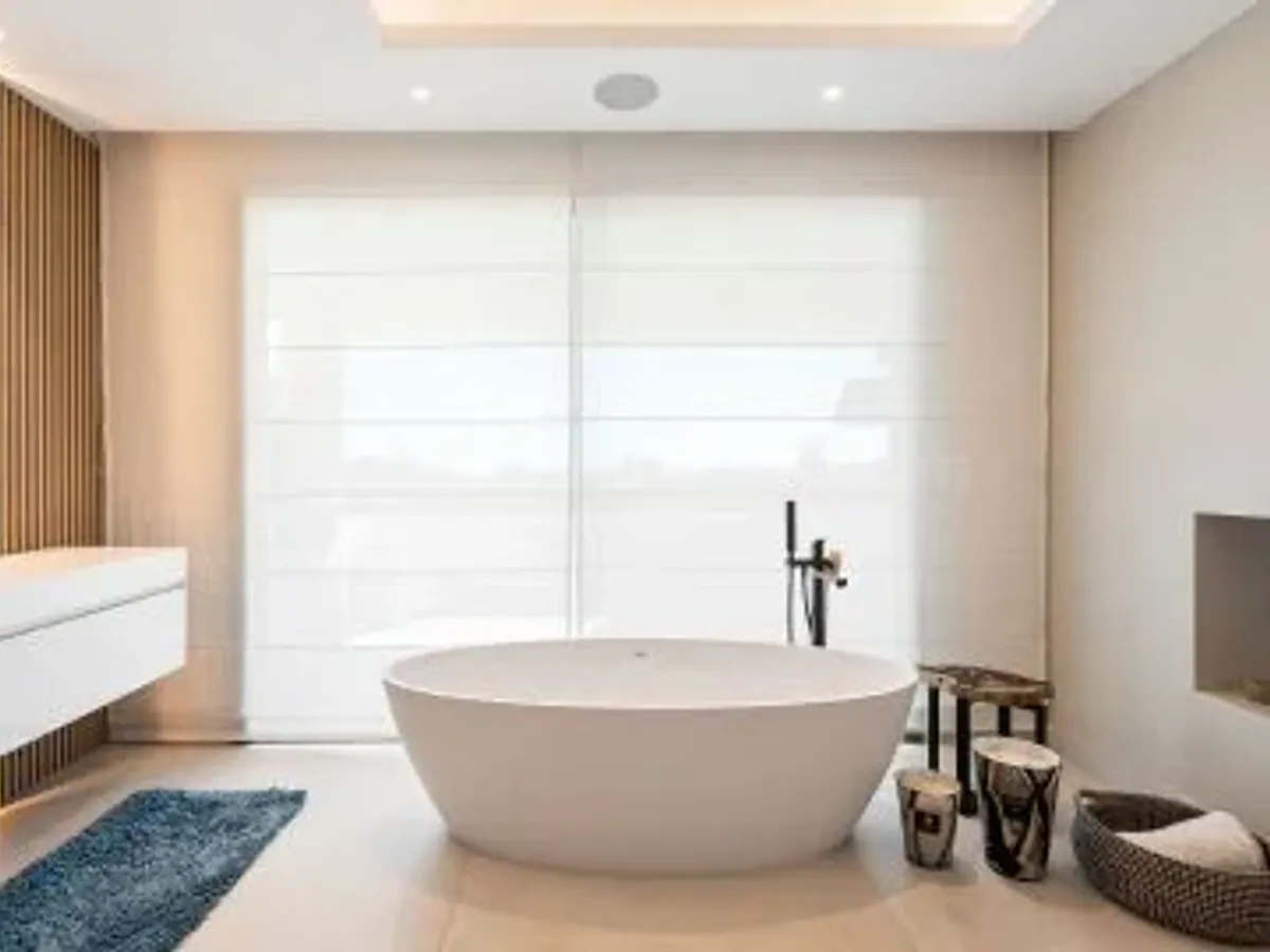 Stunning Semi-Detached Property with Panoramic Views