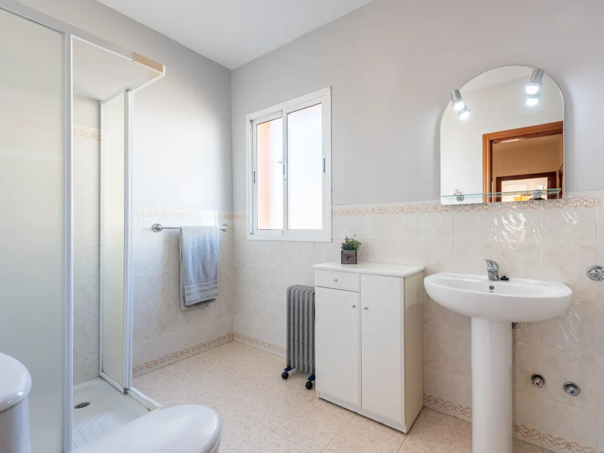 Bright South-Facing Townhouse in Monte Biarritz — Walk to the Beach and Amenities