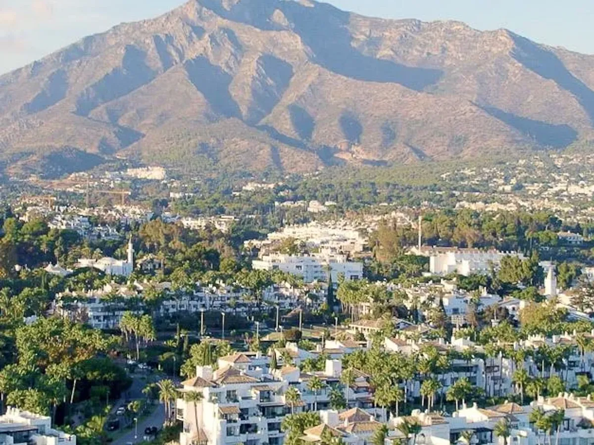 Beachside Puente Romano Luxury Ground Floor Apartment, Golden Mile