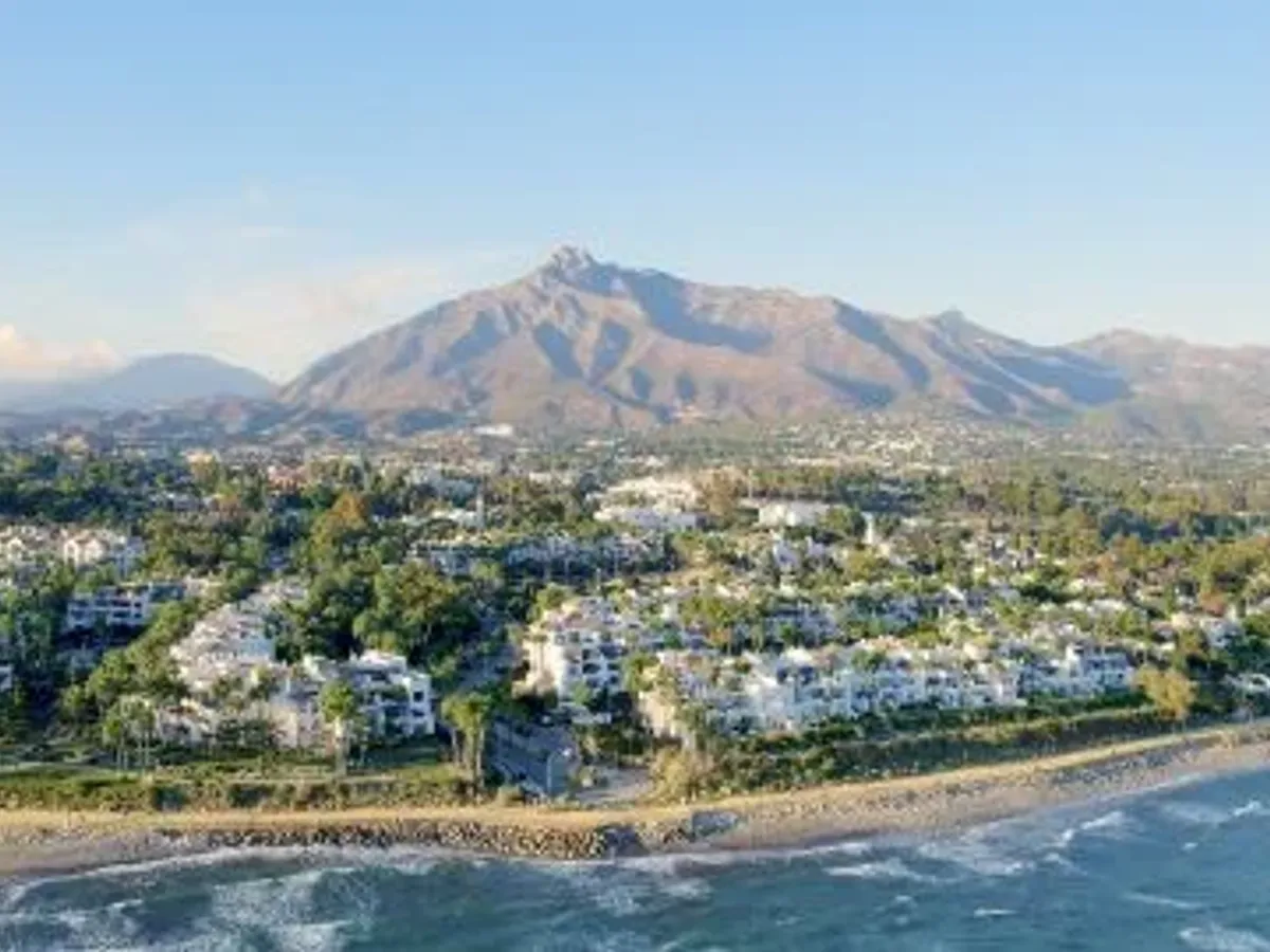 Beachside Puente Romano Luxury Ground Floor Apartment, Golden Mile