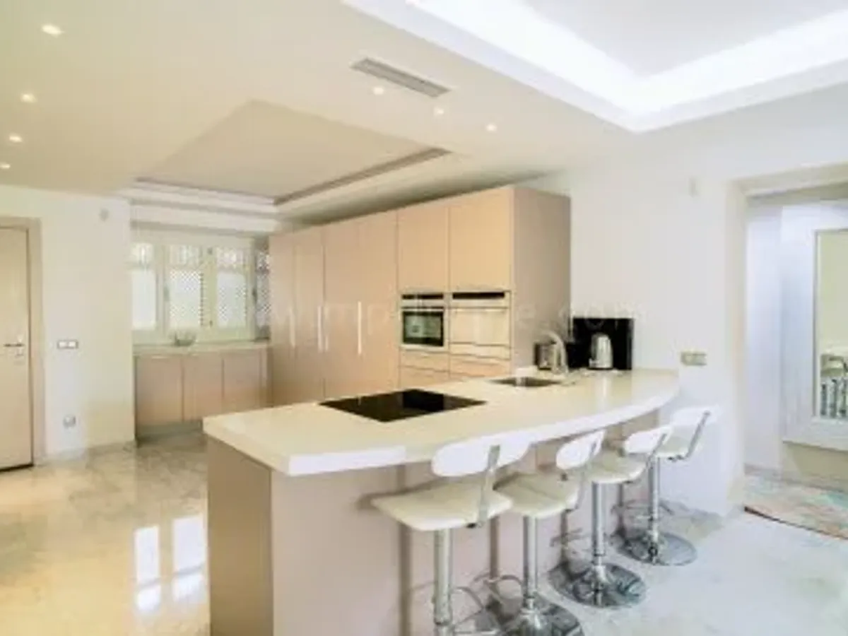 Beachside Puente Romano Luxury Ground Floor Apartment, Golden Mile