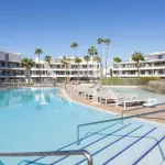 Beachfront apartment in Estepona for sale 8