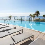Beachfront apartment in Estepona for sale 9