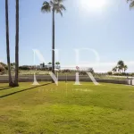 Beachfront apartment in Estepona for sale 11