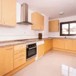 Spacious 4-bedroom apartment in Hacienda del Sol, East Estepona 3