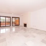 Spacious 4-bedroom apartment in Hacienda del Sol, East Estepona 7