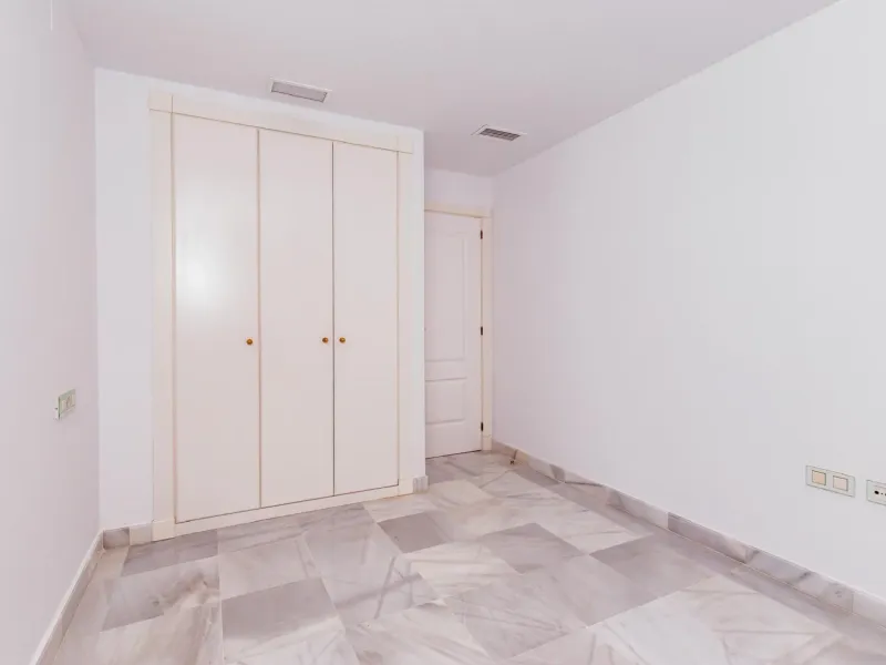 Spacious 4-bedroom apartment in Hacienda del Sol, East Estepona