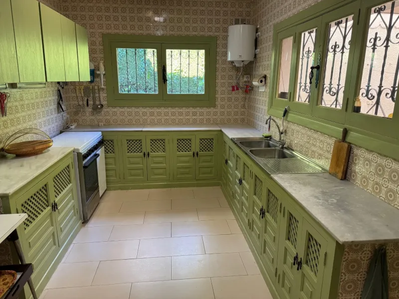 Charming villa with great potential in Paraíso Medio, Estepona