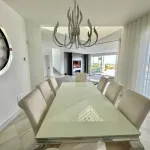 Exclusive Miami-Style Villa in El Herrojo 4