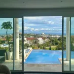 Exclusive Miami-Style Villa in El Herrojo 10