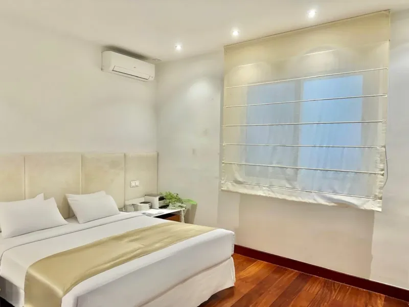 Exclusive Miami-Style Villa in El Herrojo