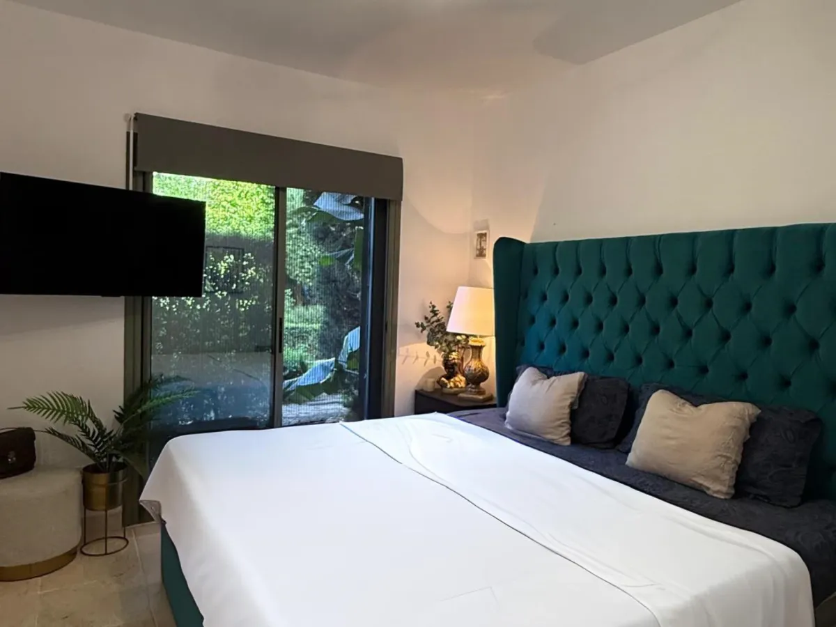 Fantastic 2-bedroom apartment in Benatalaya, frontline golf gated community