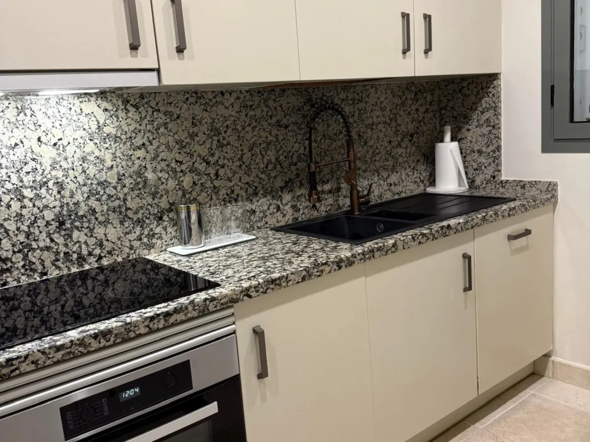 Fantastic 2-bedroom apartment in Benatalaya, frontline golf gated community