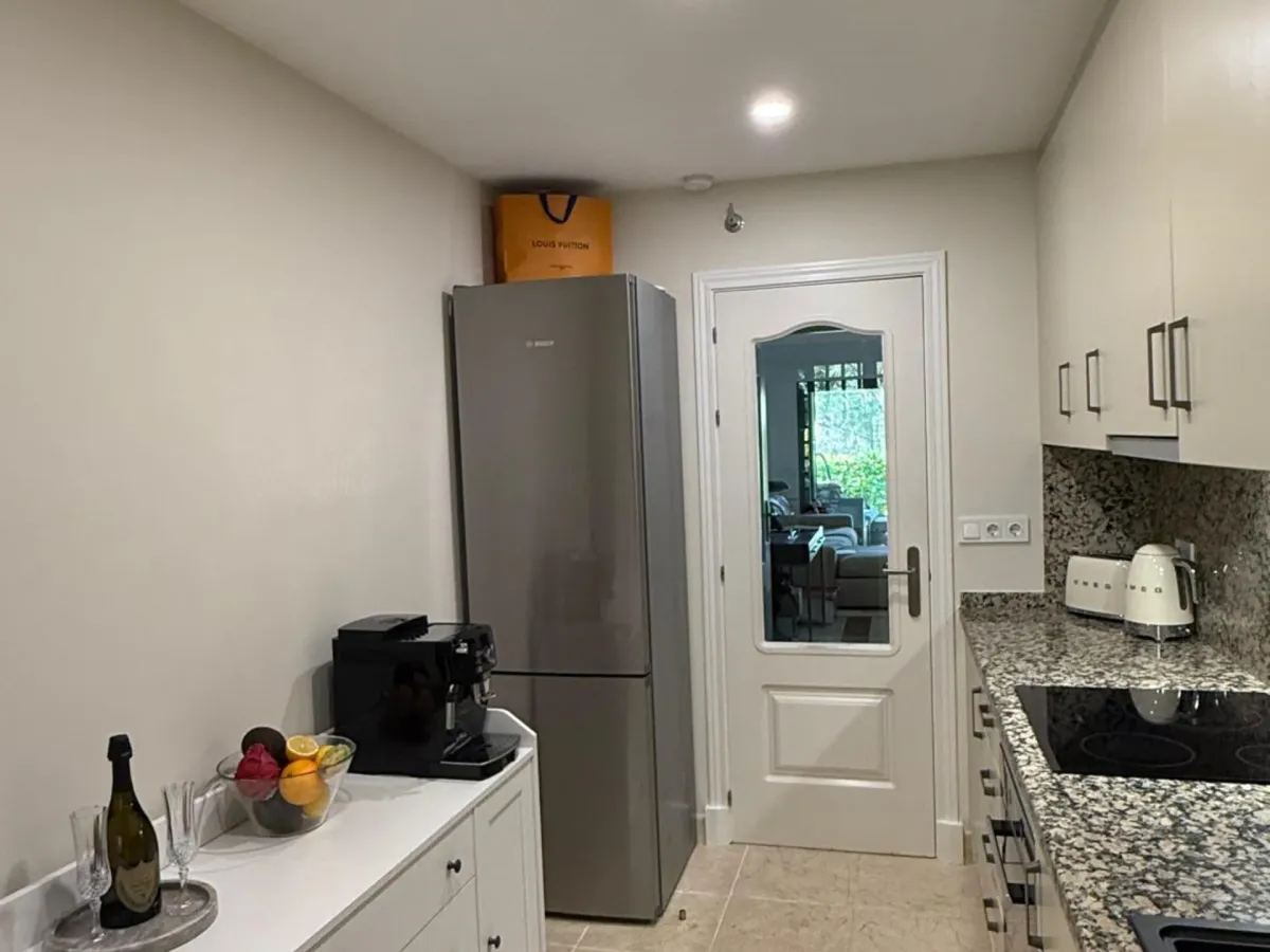 Fantastic 2-bedroom apartment in Benatalaya, frontline golf gated community