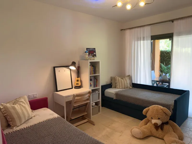 Fantastic 2-bedroom apartment in Benatalaya, frontline golf gated community