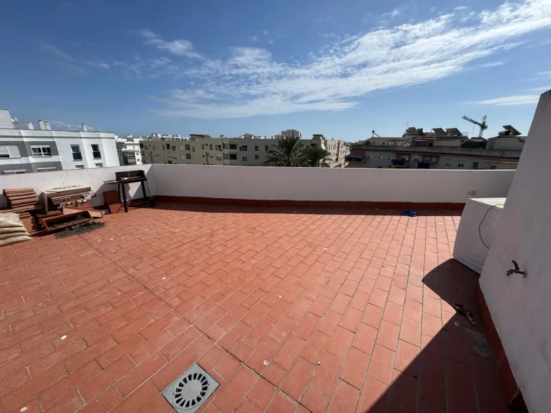 Penthouse in Central Estepona with Spacious Solarium